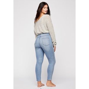 Free People CRVY high rise super skinny jeans 33